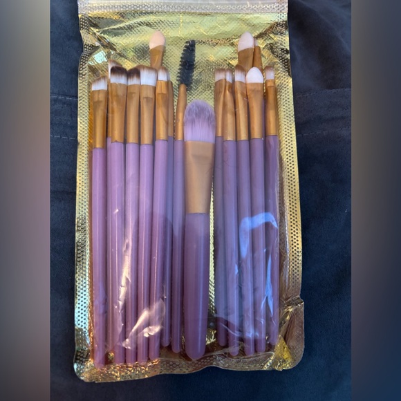 20 Piece Makeup Brush Set - Picture 4 of 4